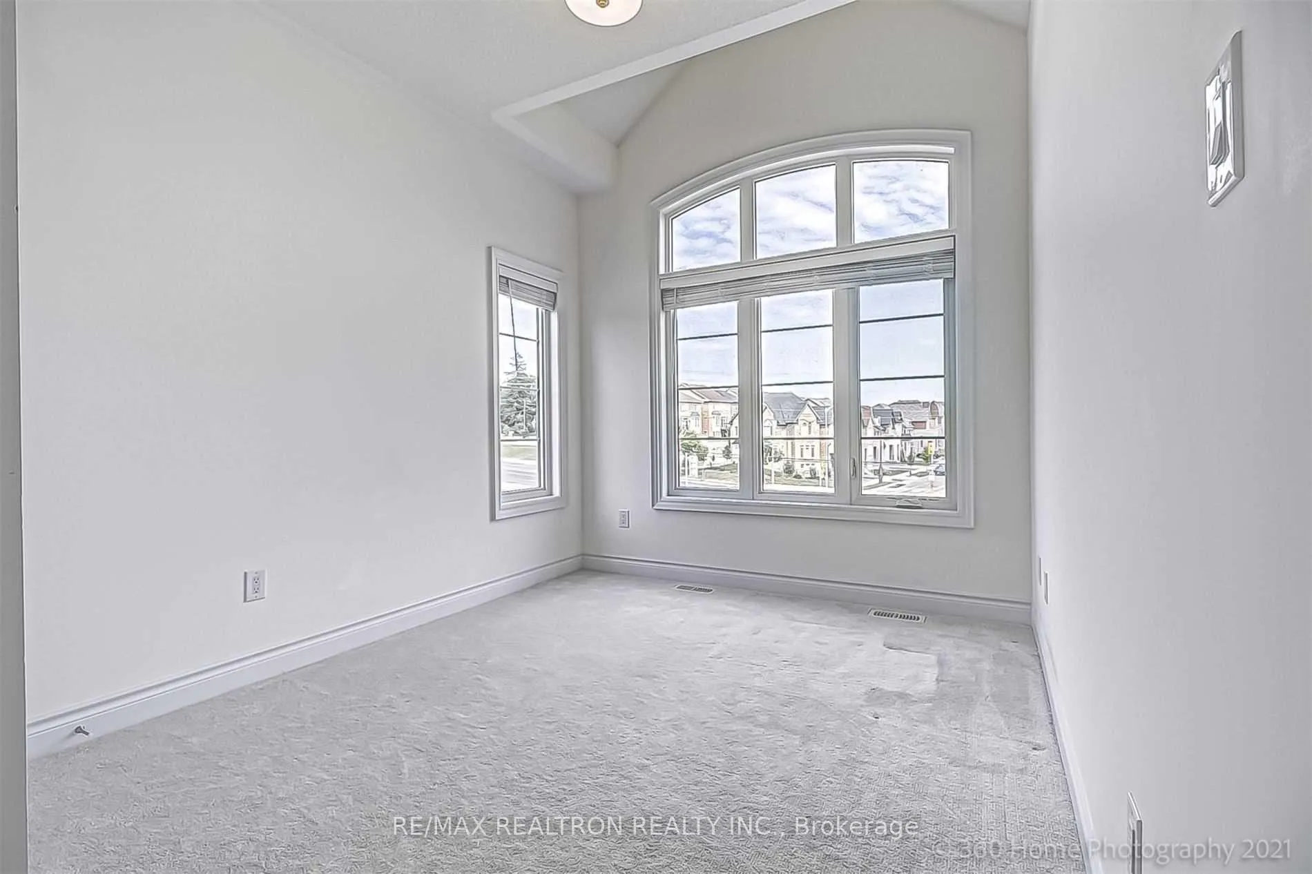 Photo 23 of 1 Fernhill Lane, Markham, Angus Glen — HOMEH