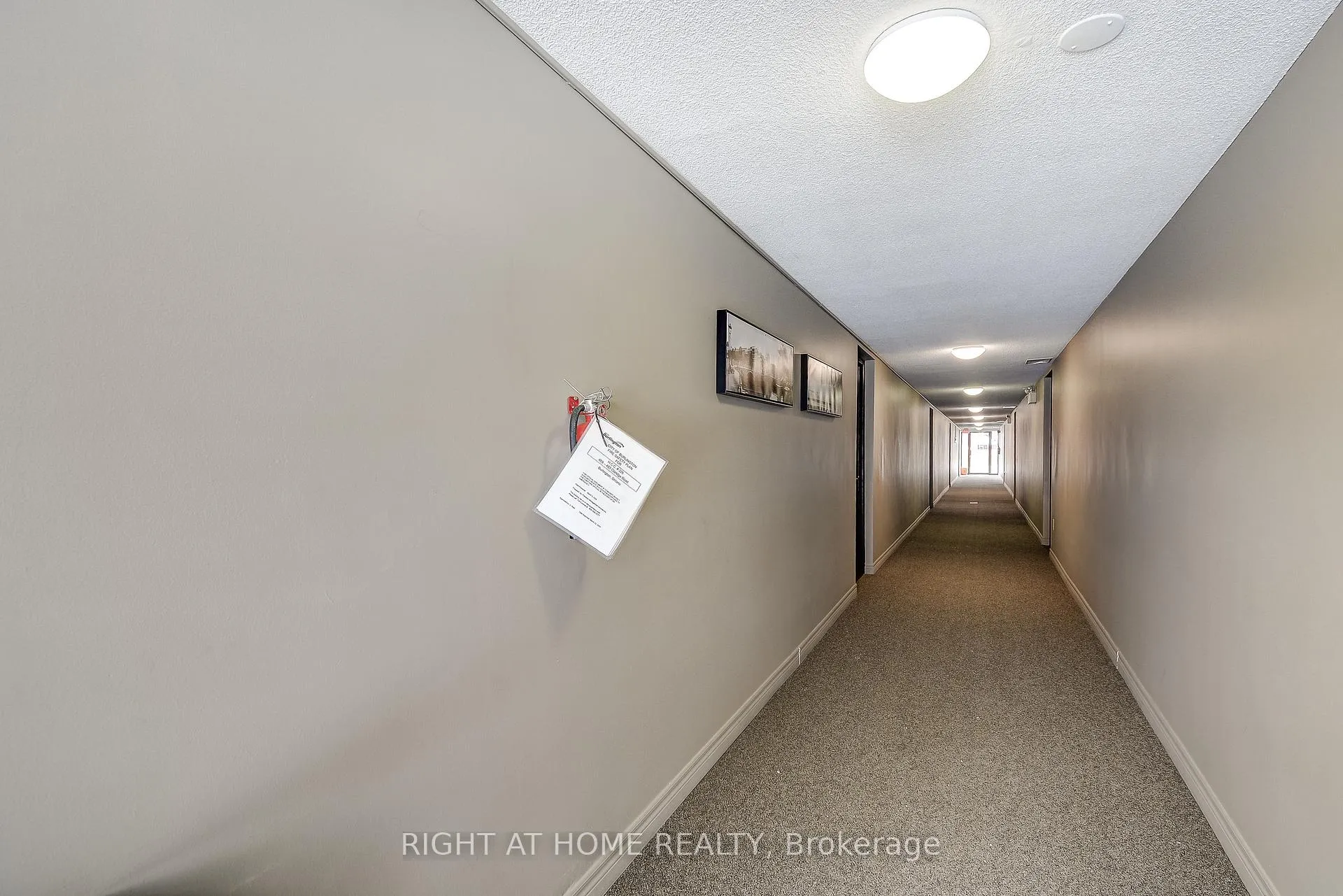 Photo 7 of Unit 6, 475 Claridge Road, Burlington, Roseland — HOMEH