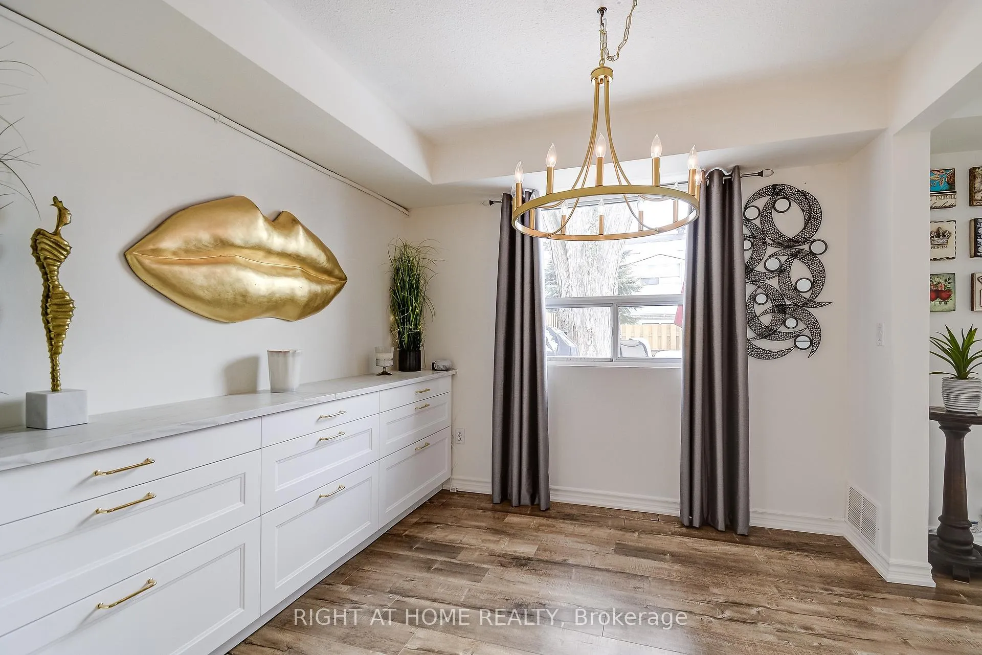Photo 17 of Unit 6, 475 Claridge Road, Burlington, Roseland — HOMEH