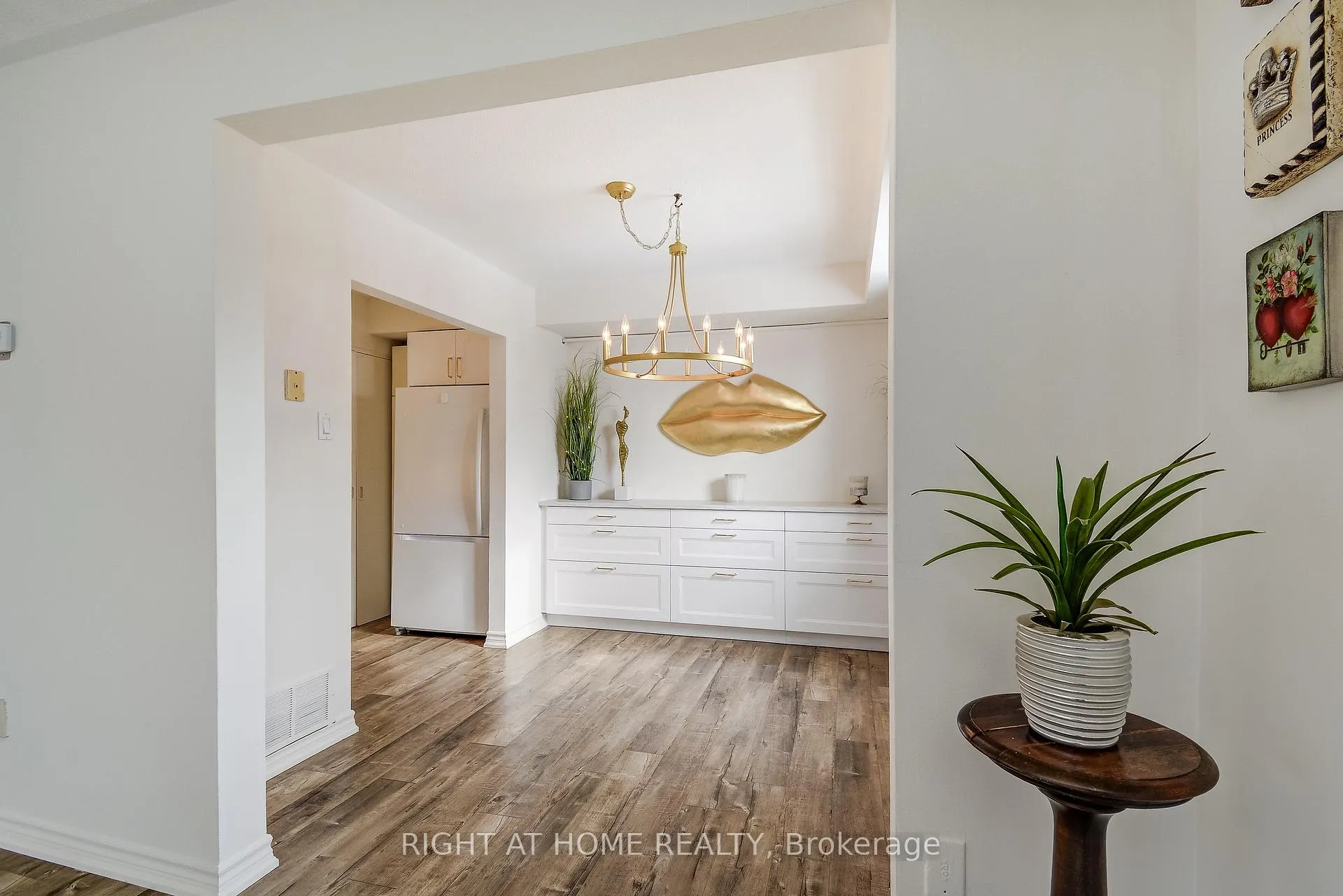 Photo 19 of Unit 6, 475 Claridge Road, Burlington, Roseland — HOMEH