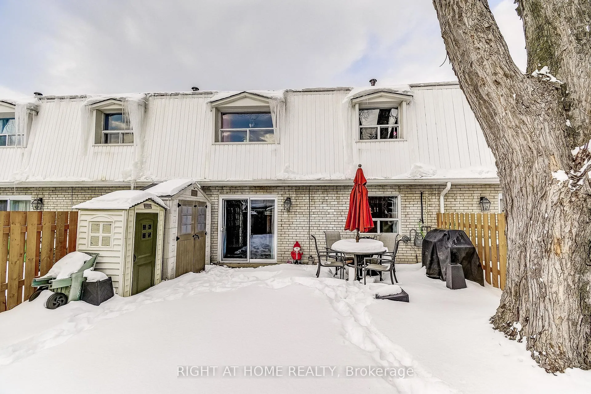 Photo 41 of Unit 6, 475 Claridge Road, Burlington, Roseland — HOMEH
