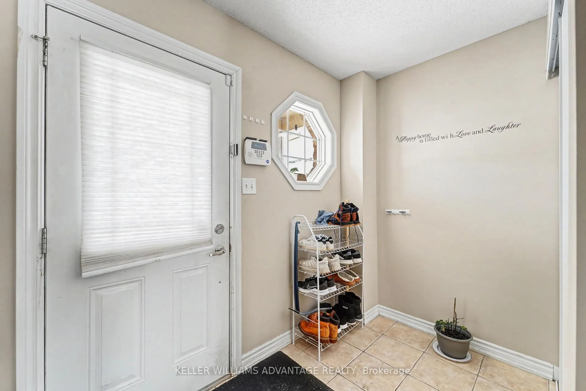 Photo 4 of Unit 25, 25 Southwoods Crescent, Barrie, Holly — HOMEH