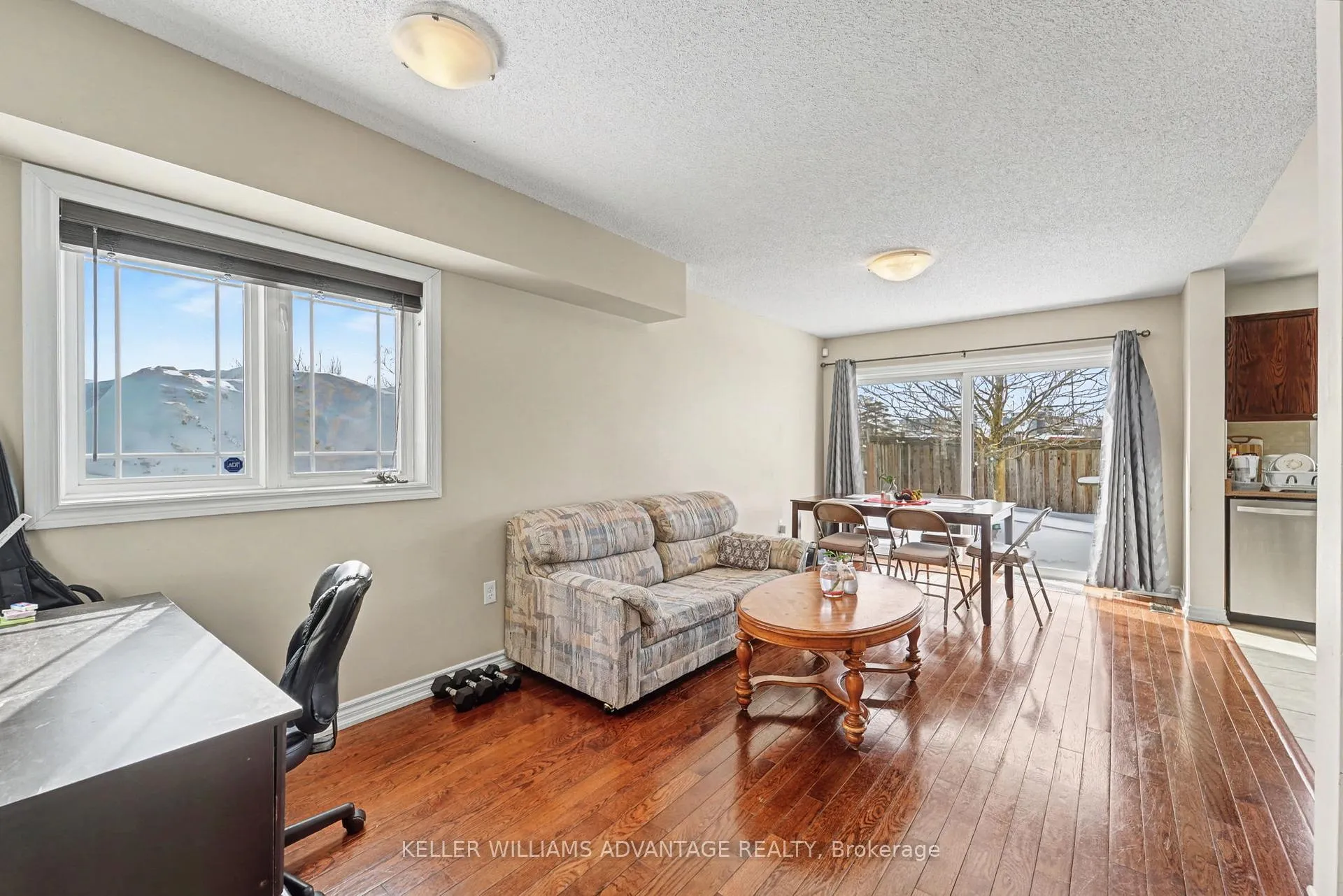Photo 7 of Unit 25, 25 Southwoods Crescent, Barrie, Holly — HOMEH