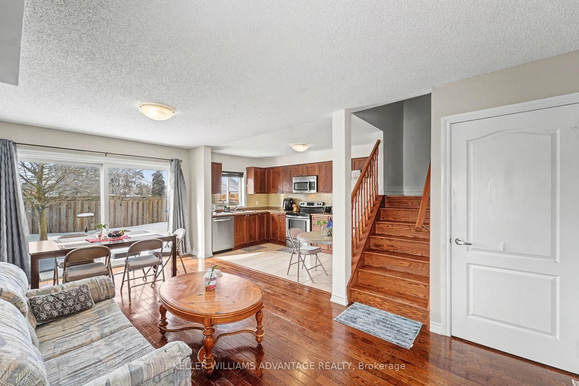 Photo 9 of Unit 25, 25 Southwoods Crescent, Barrie, Holly — HOMEH