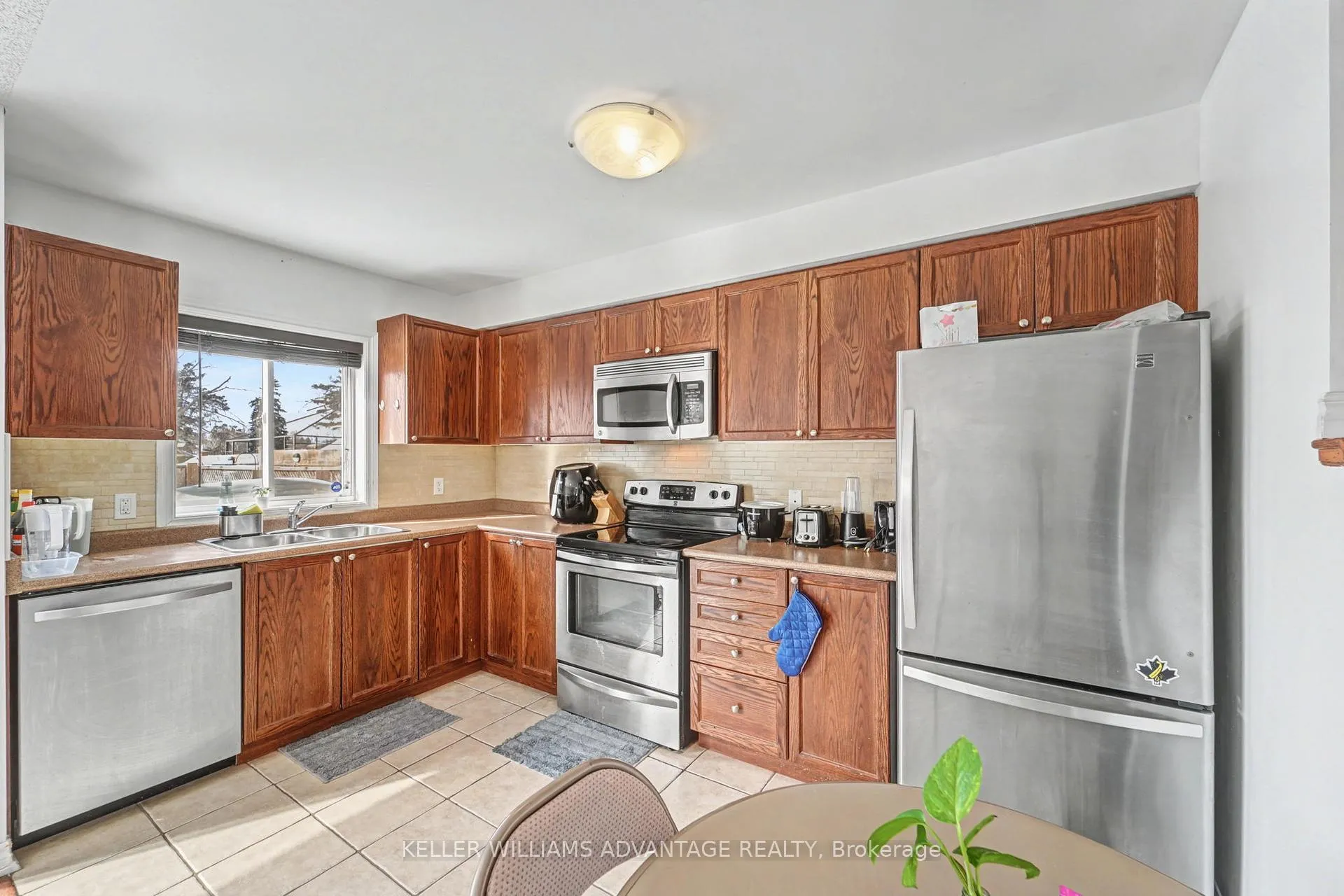 Photo 10 of Unit 25, 25 Southwoods Crescent, Barrie, Holly — HOMEH
