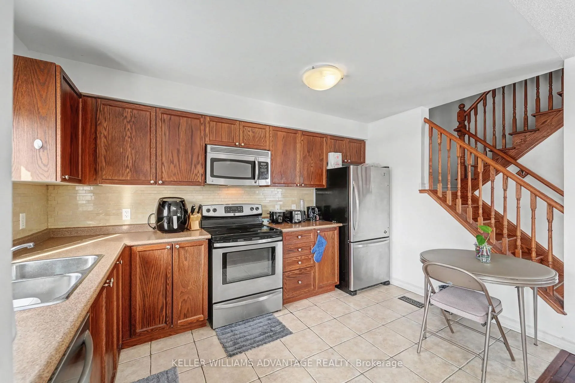 Photo 14 of Unit 25, 25 Southwoods Crescent, Barrie, Holly — HOMEH