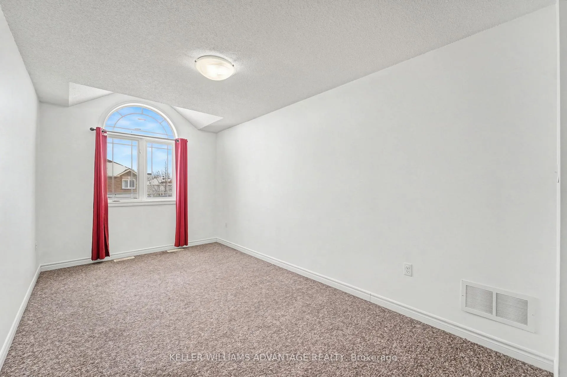 Photo 22 of Unit 25, 25 Southwoods Crescent, Barrie, Holly — HOMEH