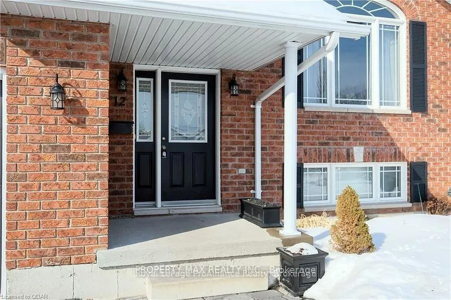 Photo 2 of 12 Christopher Court, Belleville, Belleville Ward — HOMEH
