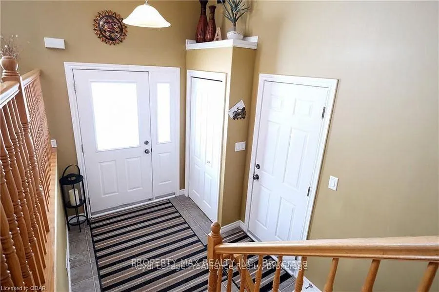 Photo 3 of 12 Christopher Court, Belleville, Belleville Ward — HOMEH