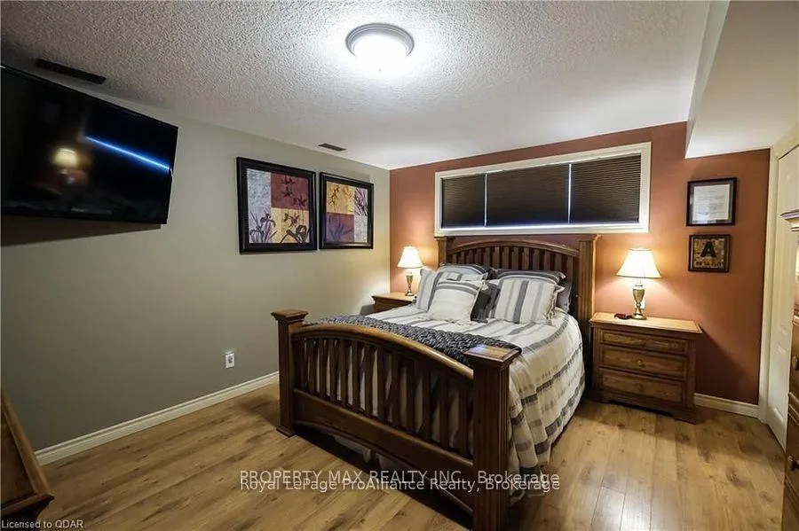 Photo 14 of 12 Christopher Court, Belleville, Belleville Ward — HOMEH
