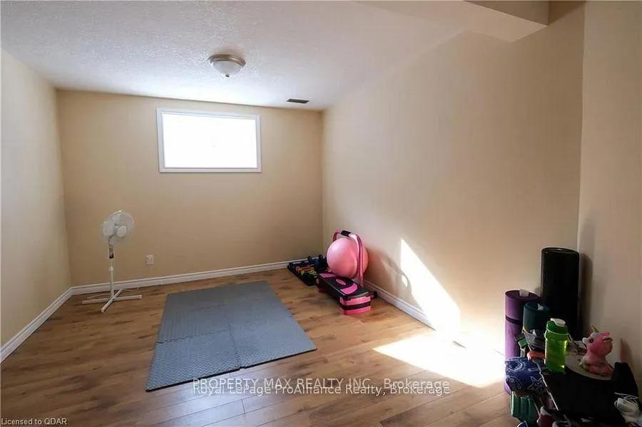 Photo 15 of 12 Christopher Court, Belleville, Belleville Ward — HOMEH
