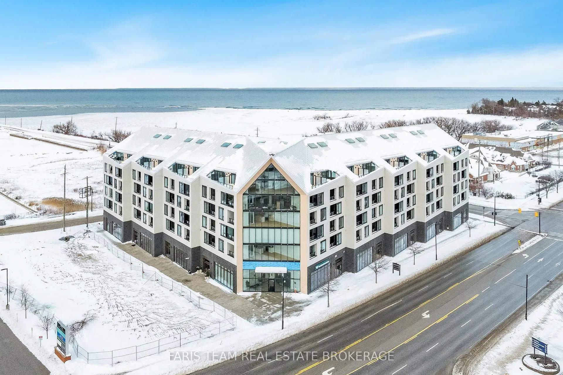 Front of Unit 621, 31 Huron Street