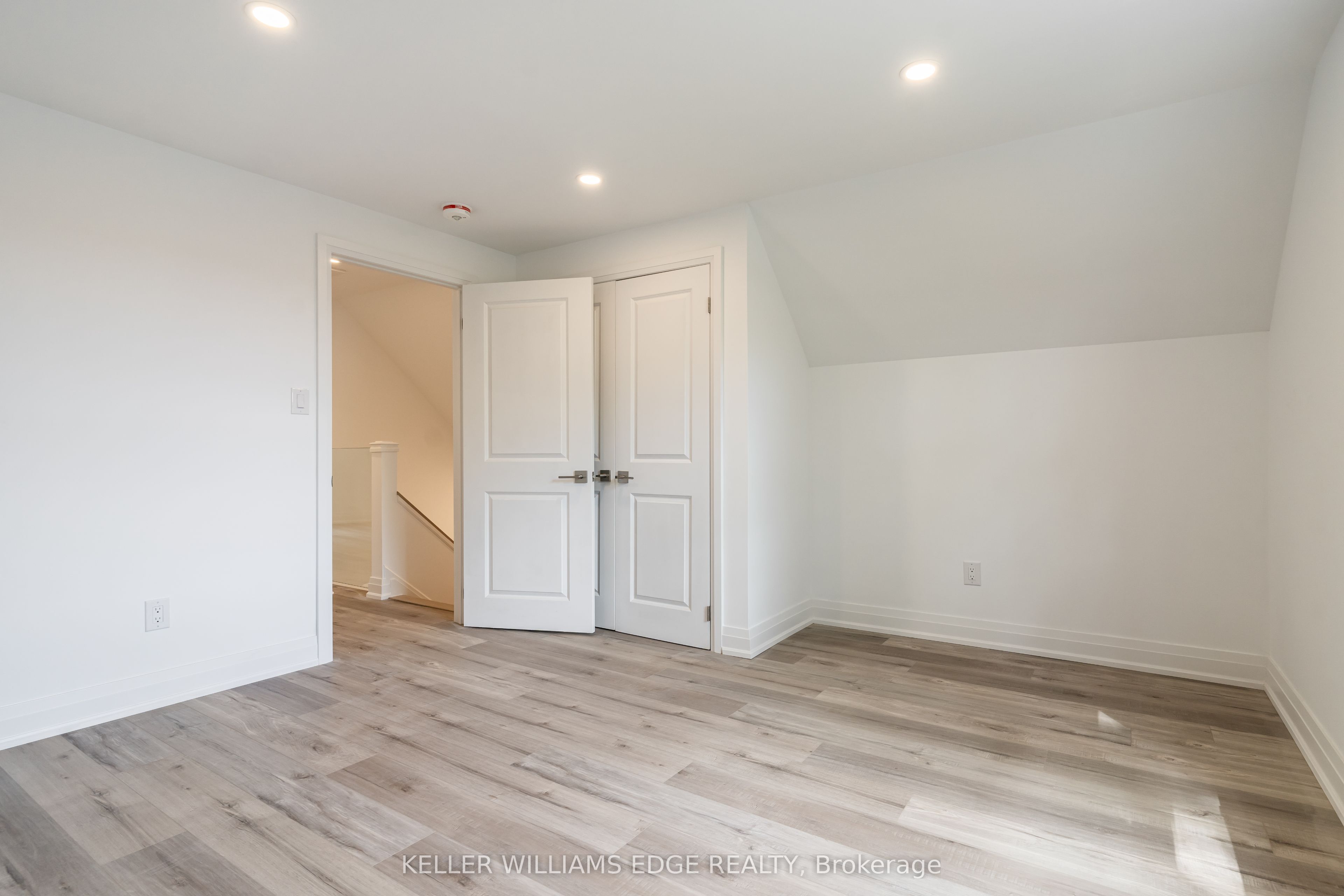 Photo 16 of 367 Hillside Avenue, Hamilton, Glenview — HOMEH