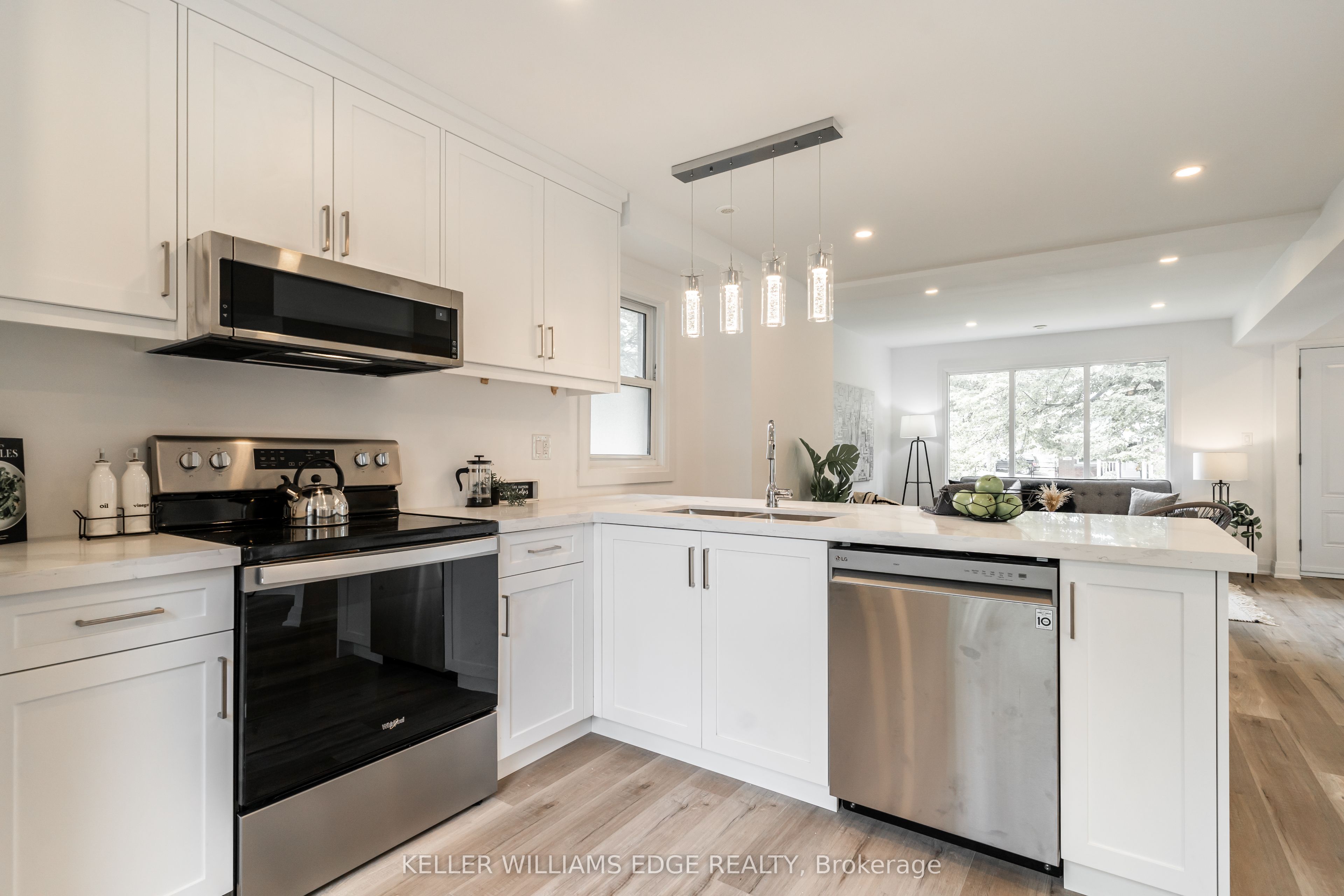 Photo 9 of 367 Hillside Avenue, Hamilton, Glenview — HOMEH