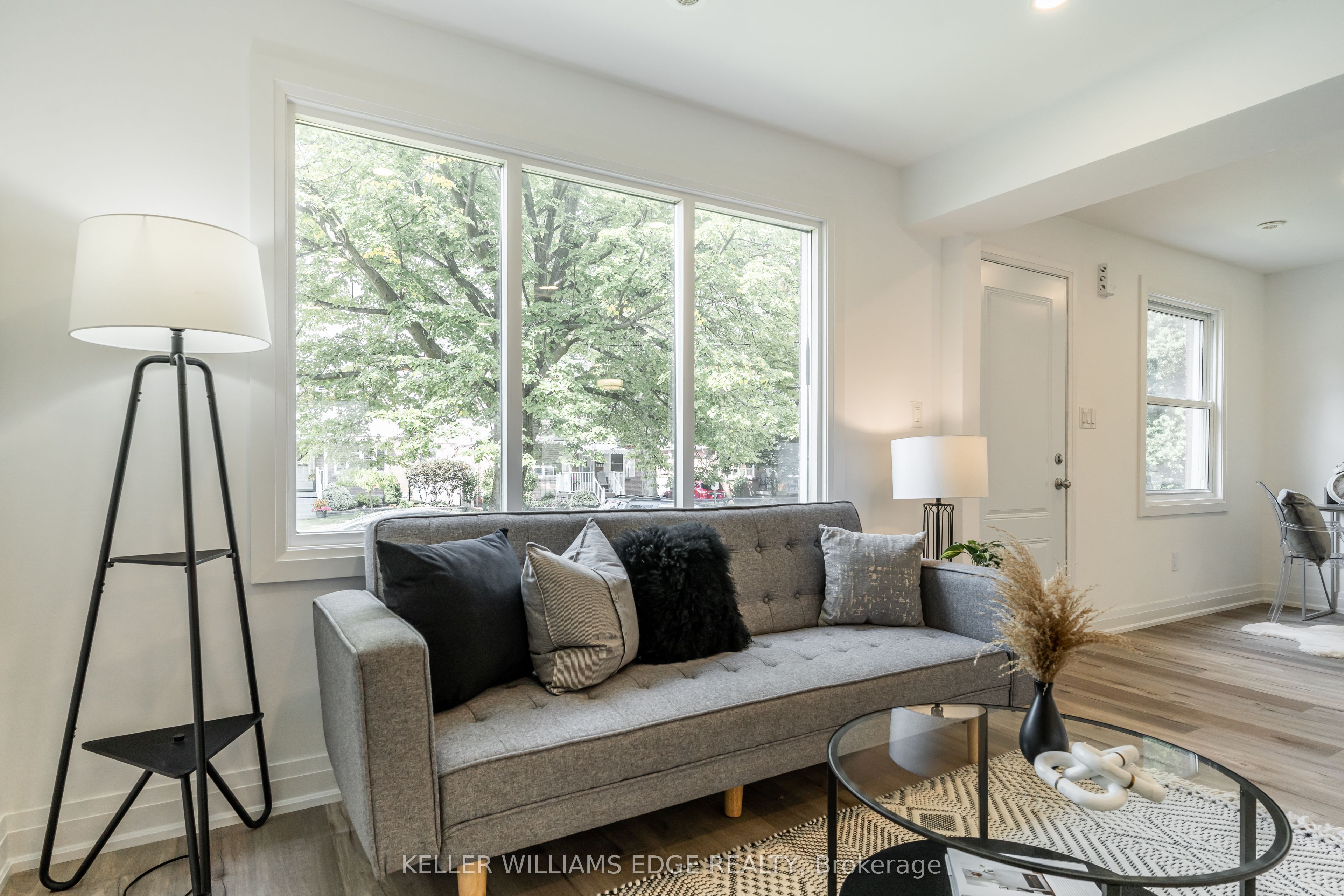 Photo 5 of 367 Hillside Avenue, Hamilton, Glenview — HOMEH