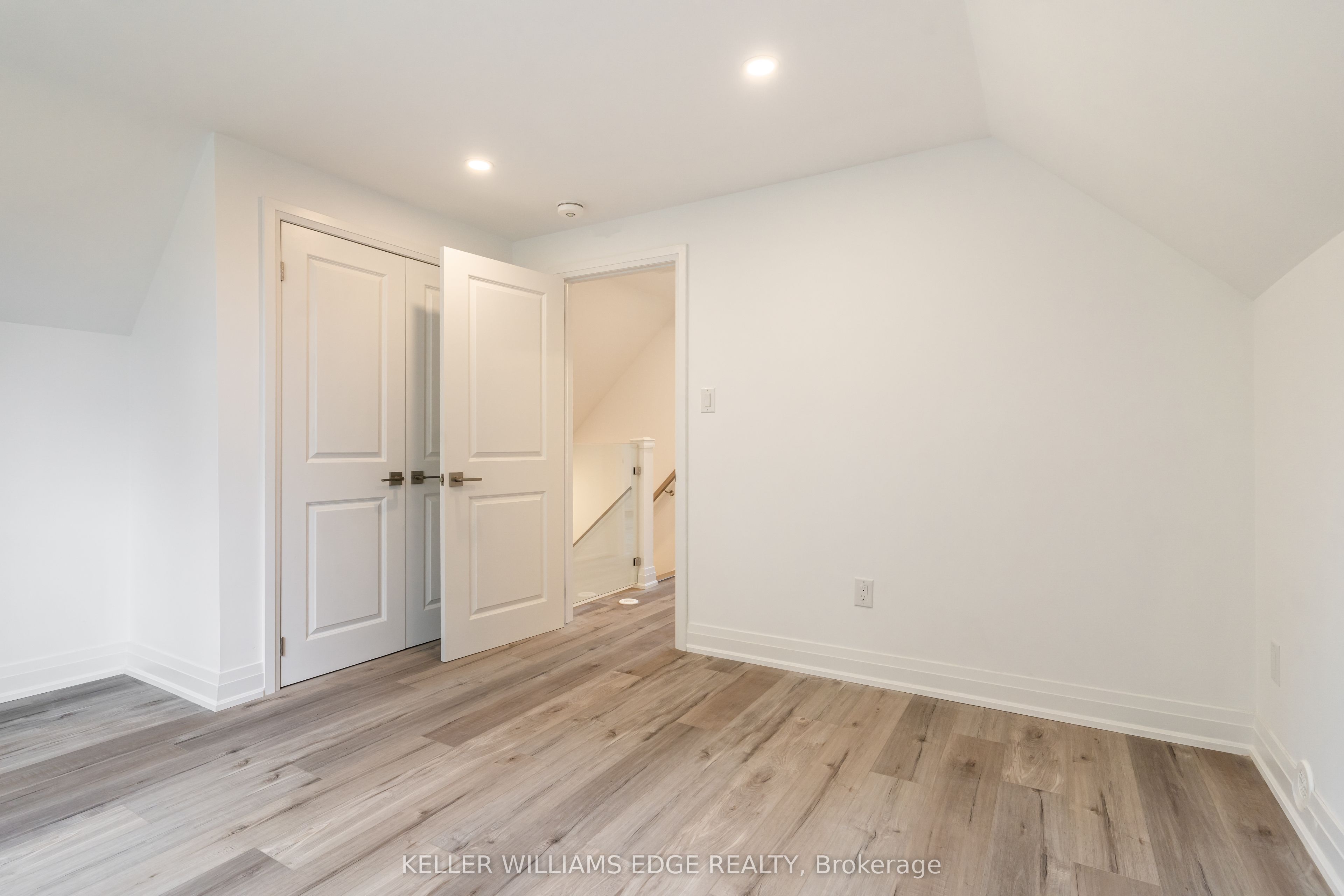 Photo 18 of 367 Hillside Avenue, Hamilton, Glenview — HOMEH