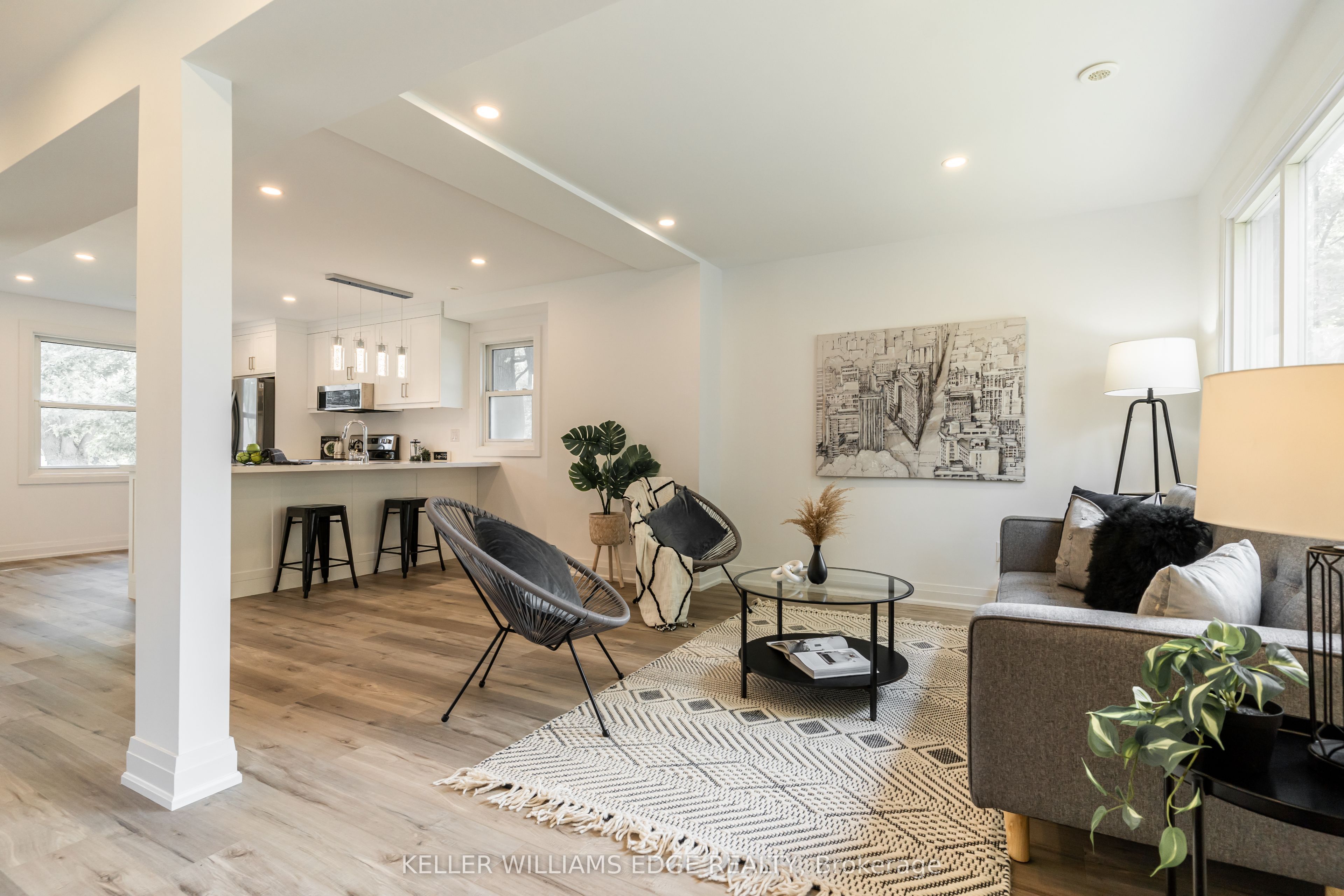 Photo 2 of 367 Hillside Avenue, Hamilton, Glenview — HOMEH
