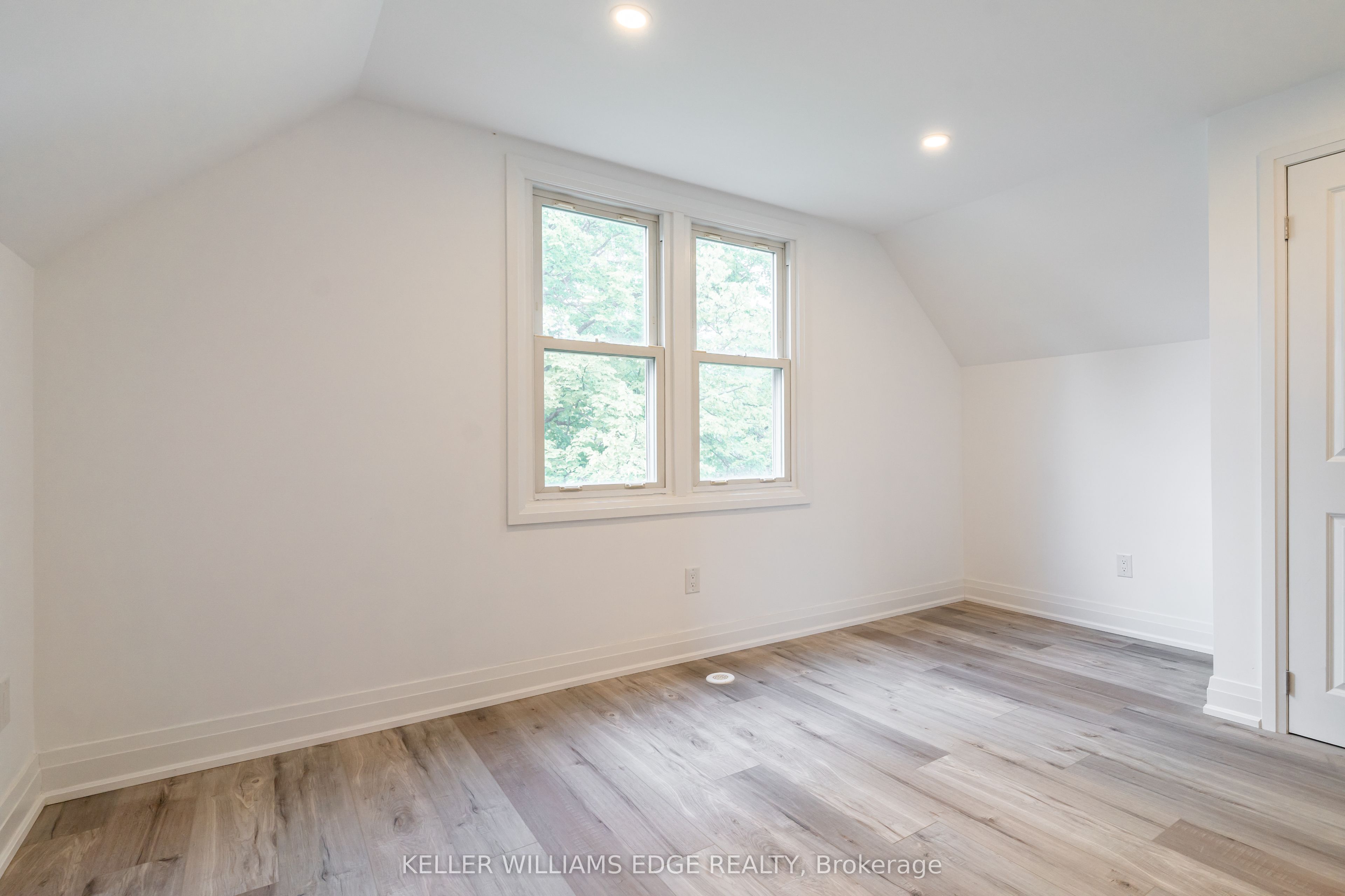 Photo 17 of 367 Hillside Avenue, Hamilton, Glenview — HOMEH