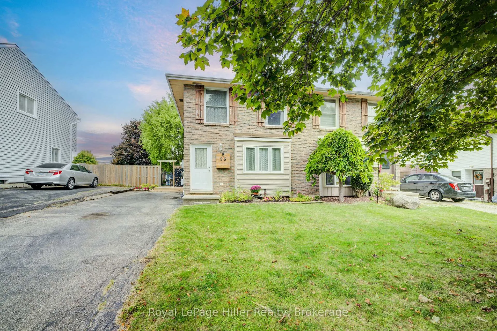 Photo 2 of 56 Crehan Crescent, Stratford — HOMEH
