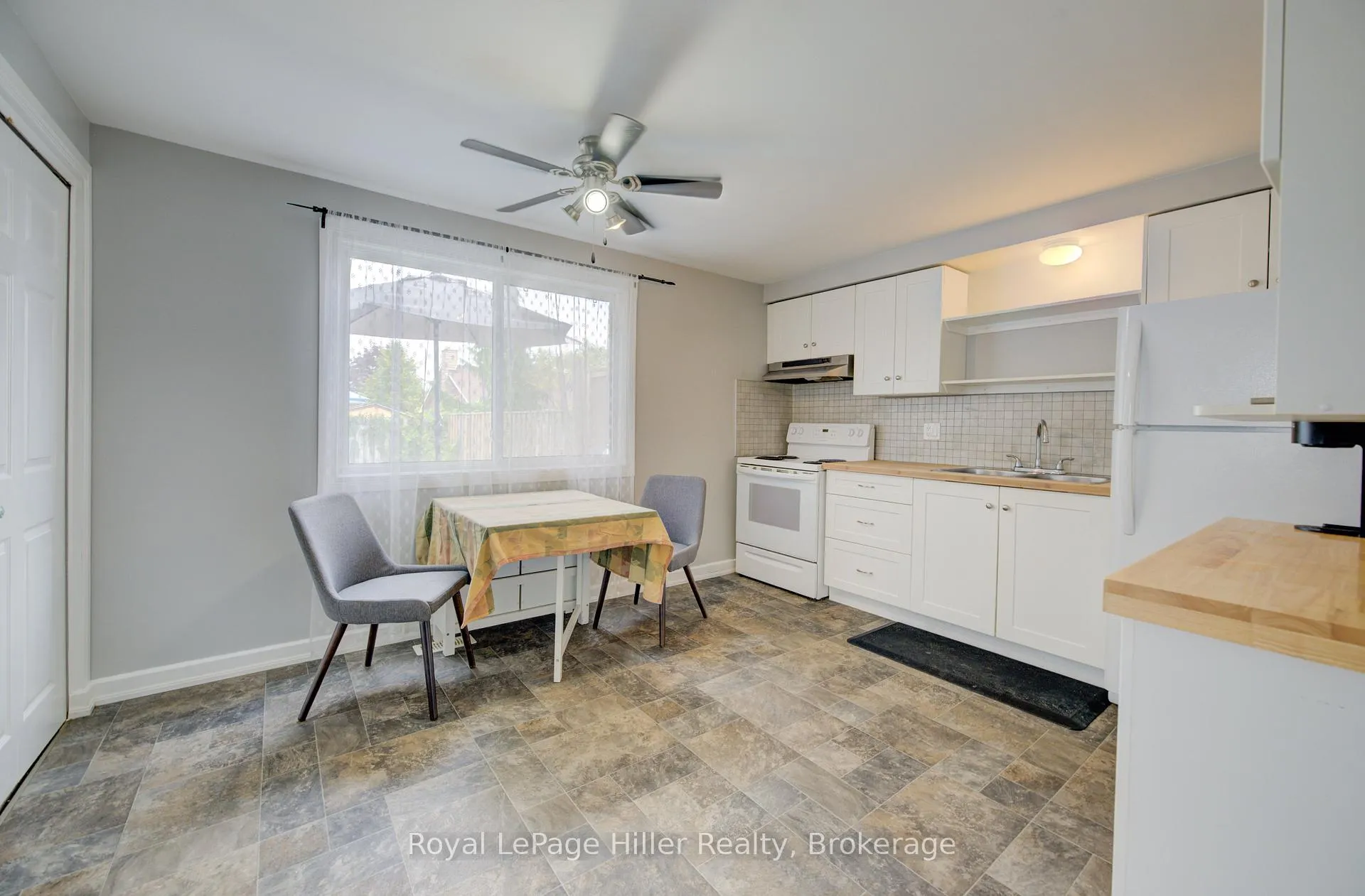 Photo 5 of 56 Crehan Crescent, Stratford — HOMEH