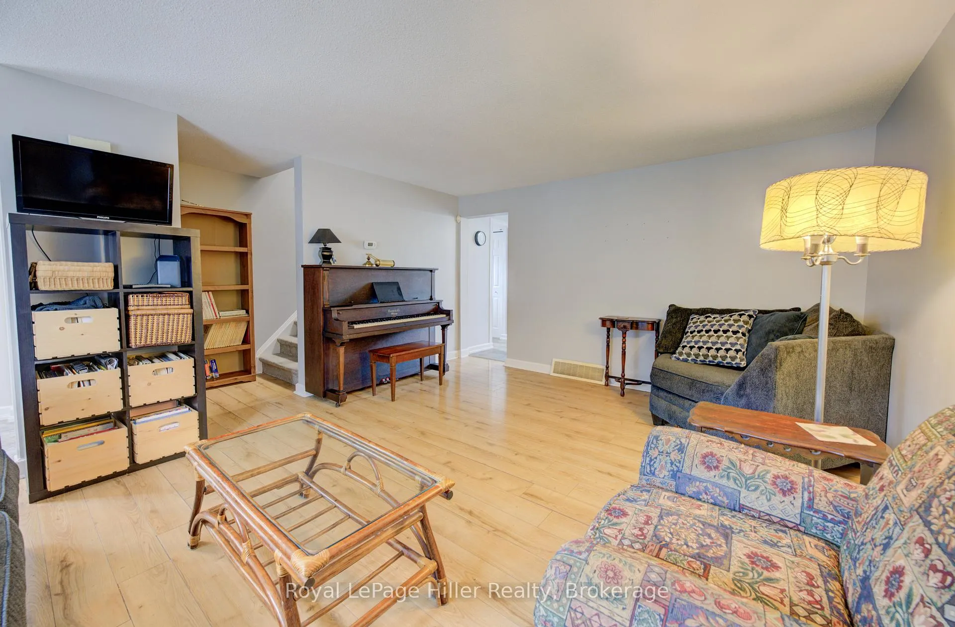 Photo 10 of 56 Crehan Crescent, Stratford — HOMEH
