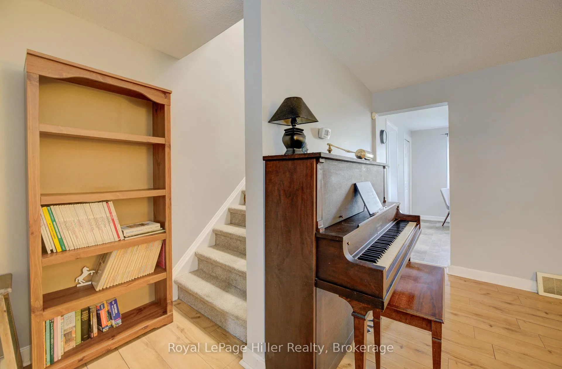 Photo 11 of 56 Crehan Crescent, Stratford — HOMEH