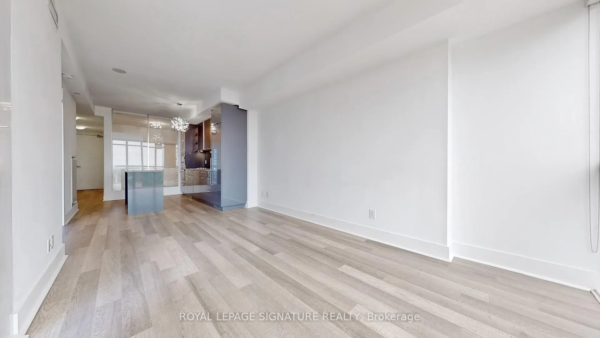 Photo 6 of Unit 1705, 32 Davenport Road, Toronto, The Annex — HOMEH