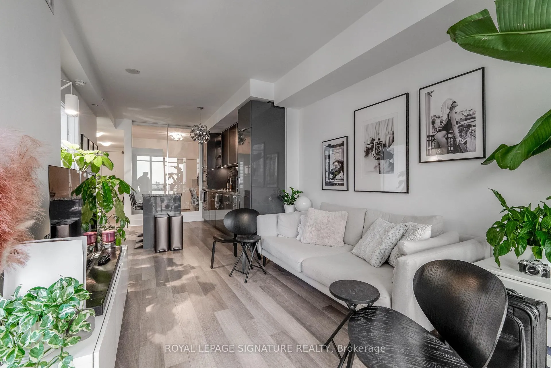 Photo 7 of Unit 1705, 32 Davenport Road, Toronto, The Annex — HOMEH