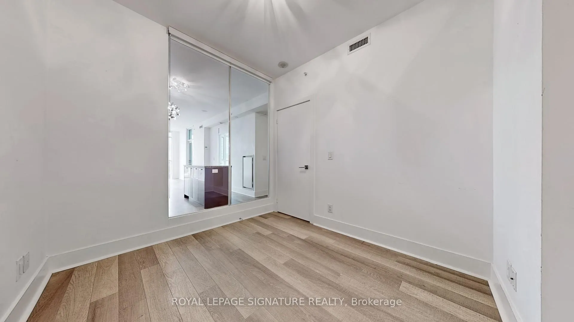 Photo 12 of Unit 1705, 32 Davenport Road, Toronto, The Annex — HOMEH