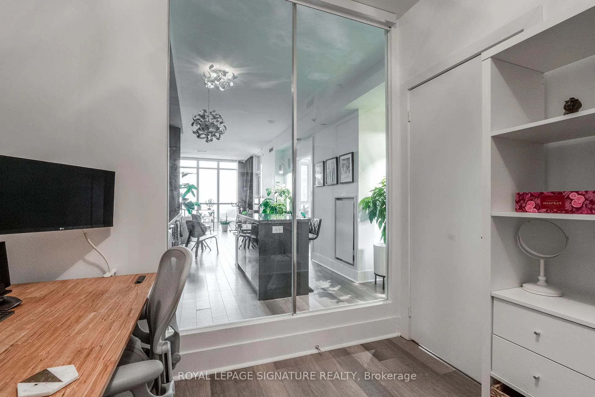 Photo 13 of Unit 1705, 32 Davenport Road, Toronto, The Annex — HOMEH