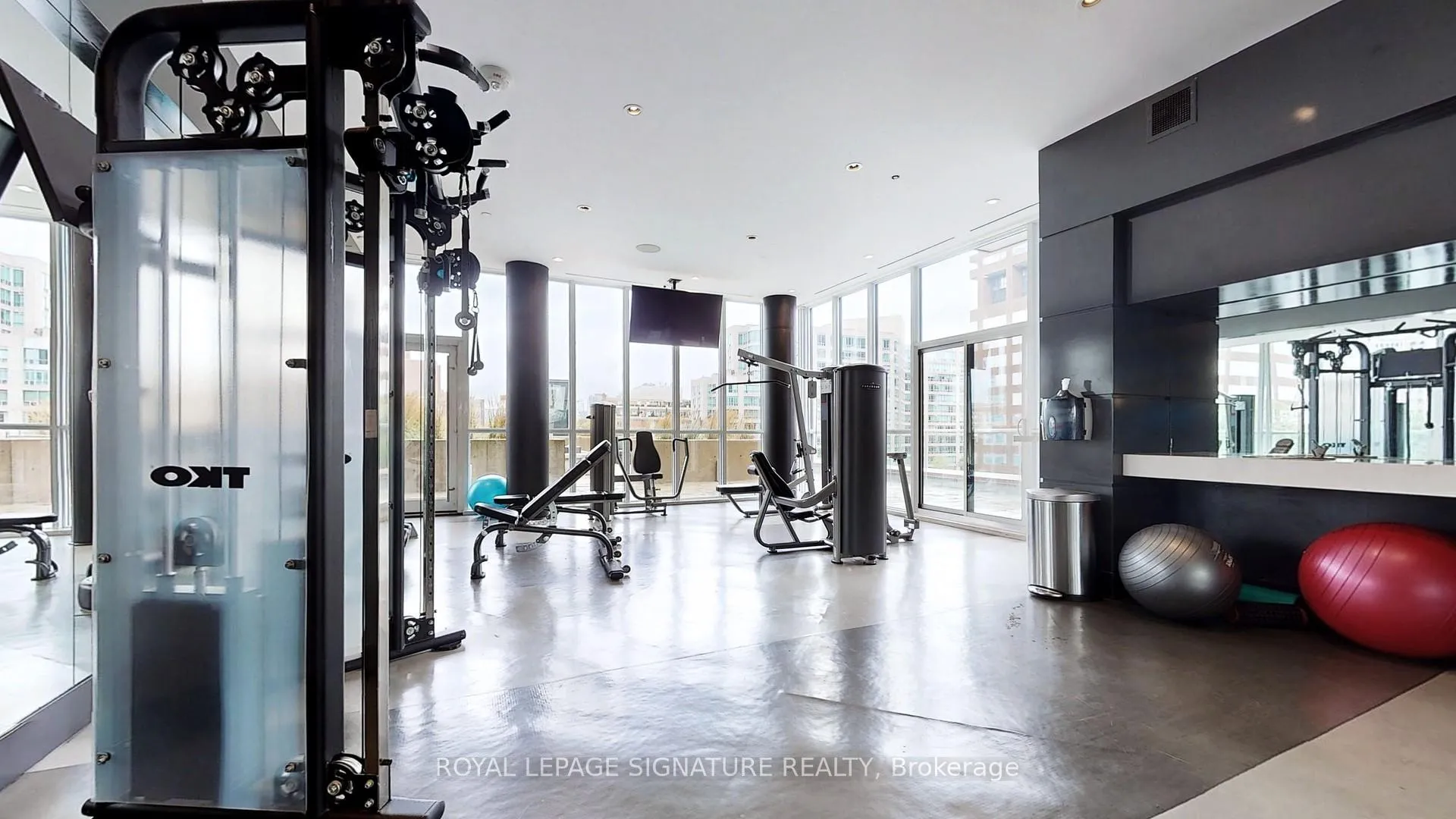 Photo 27 of Unit 1705, 32 Davenport Road, Toronto, The Annex — HOMEH