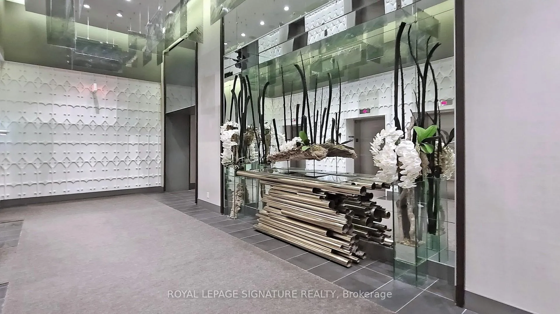 Photo 32 of Unit 1705, 32 Davenport Road, Toronto, The Annex — HOMEH