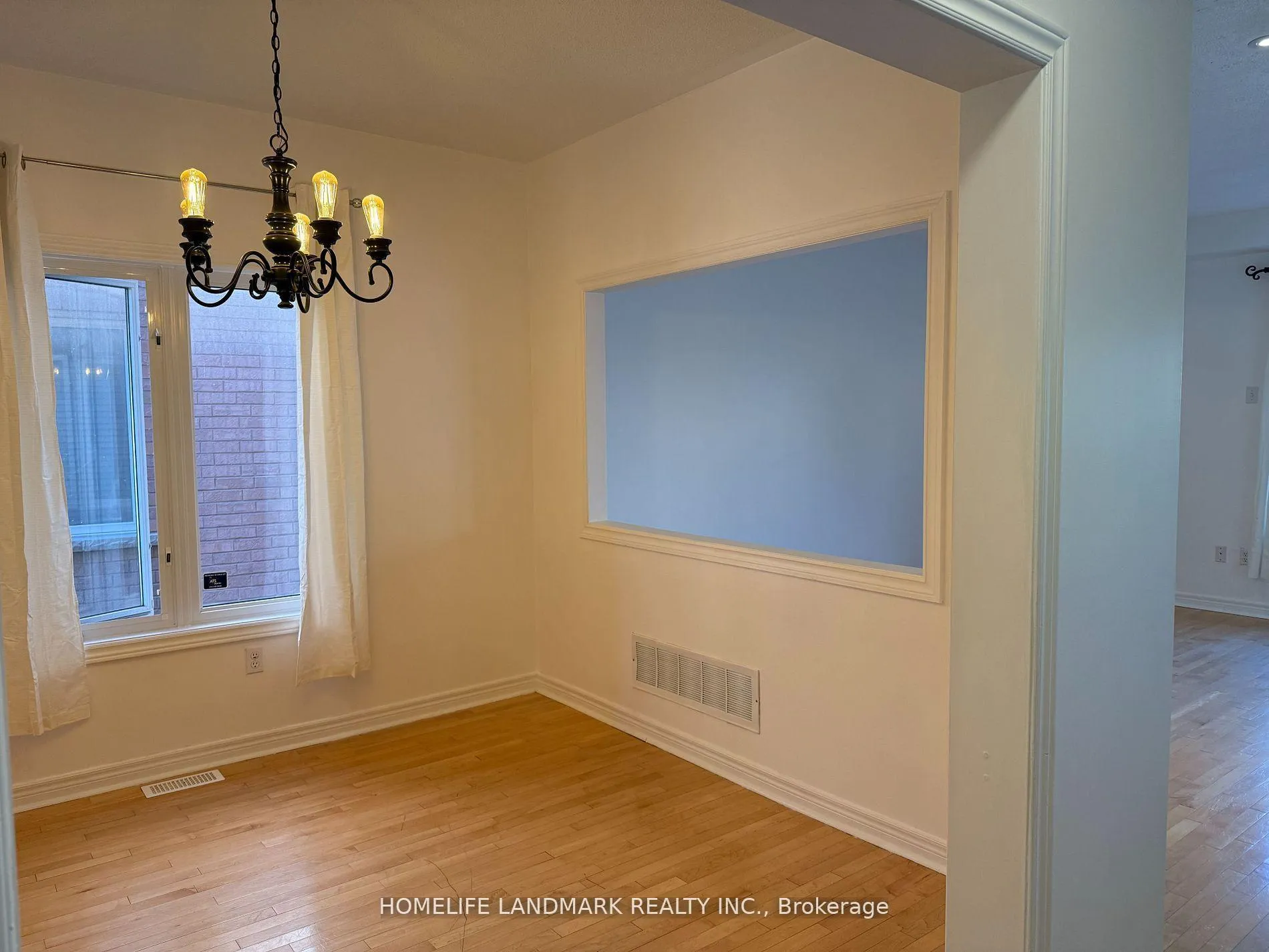 Photo 4 of 37 Osmond Appleton Road, Markham, Greensborough — HOMEH
