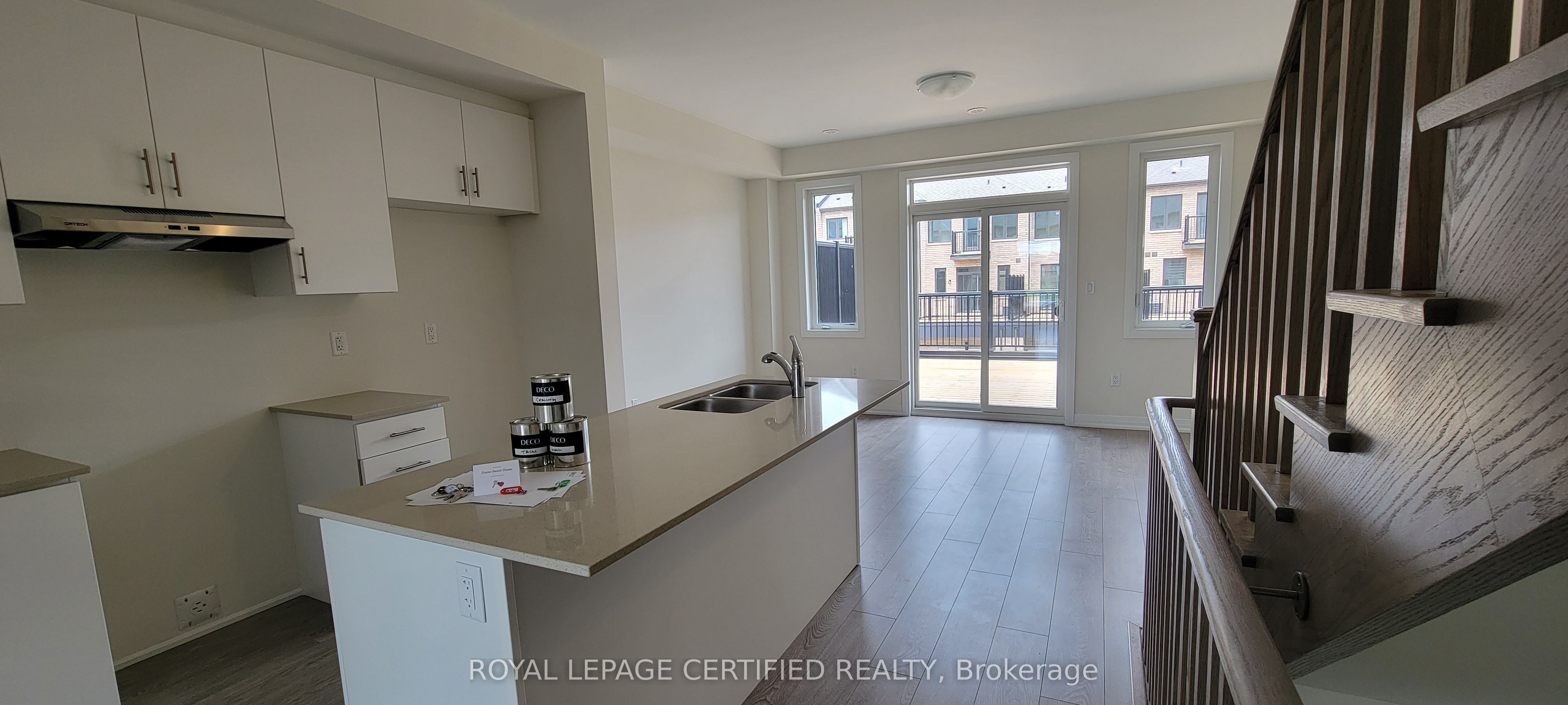 Photo 5 of 31 Cherryhill Lane, Barrie, Painswick South — HOMEH