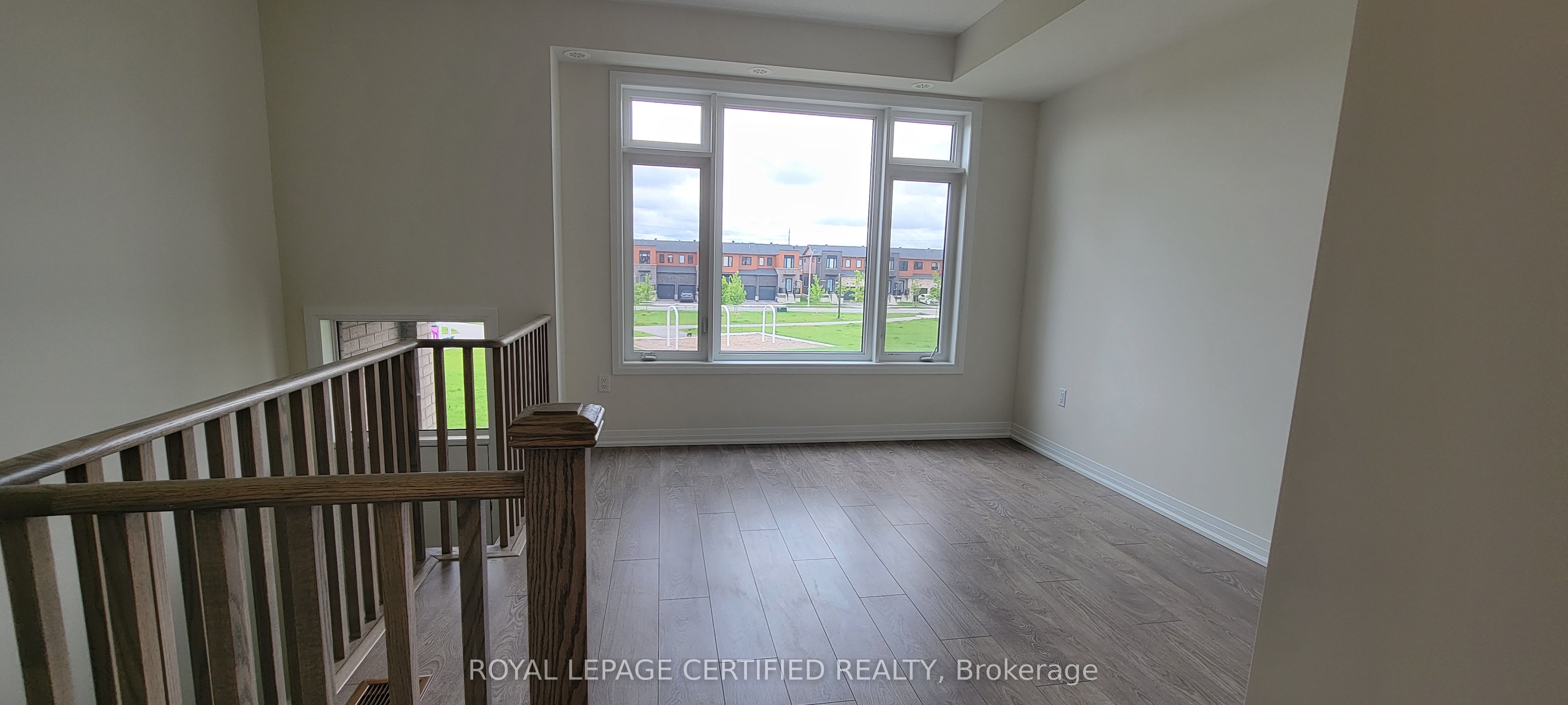 Photo 8 of 31 Cherryhill Lane, Barrie, Painswick South — HOMEH