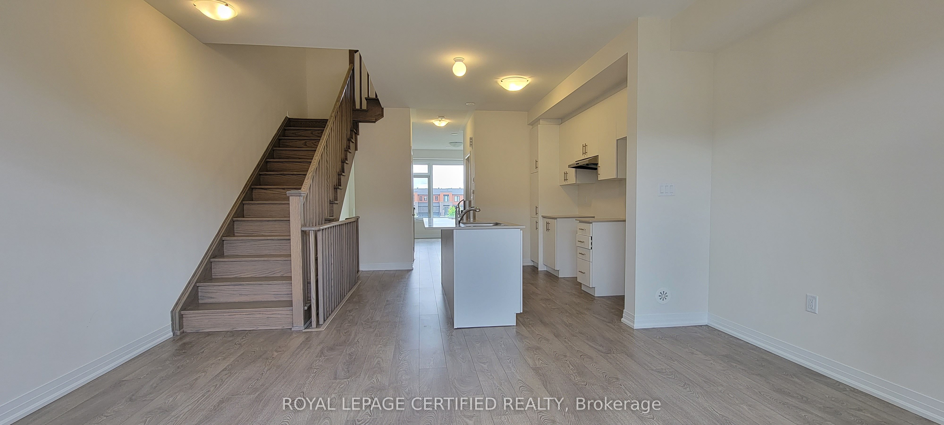 Photo 3 of 31 Cherryhill Lane, Barrie, Painswick South — HOMEH