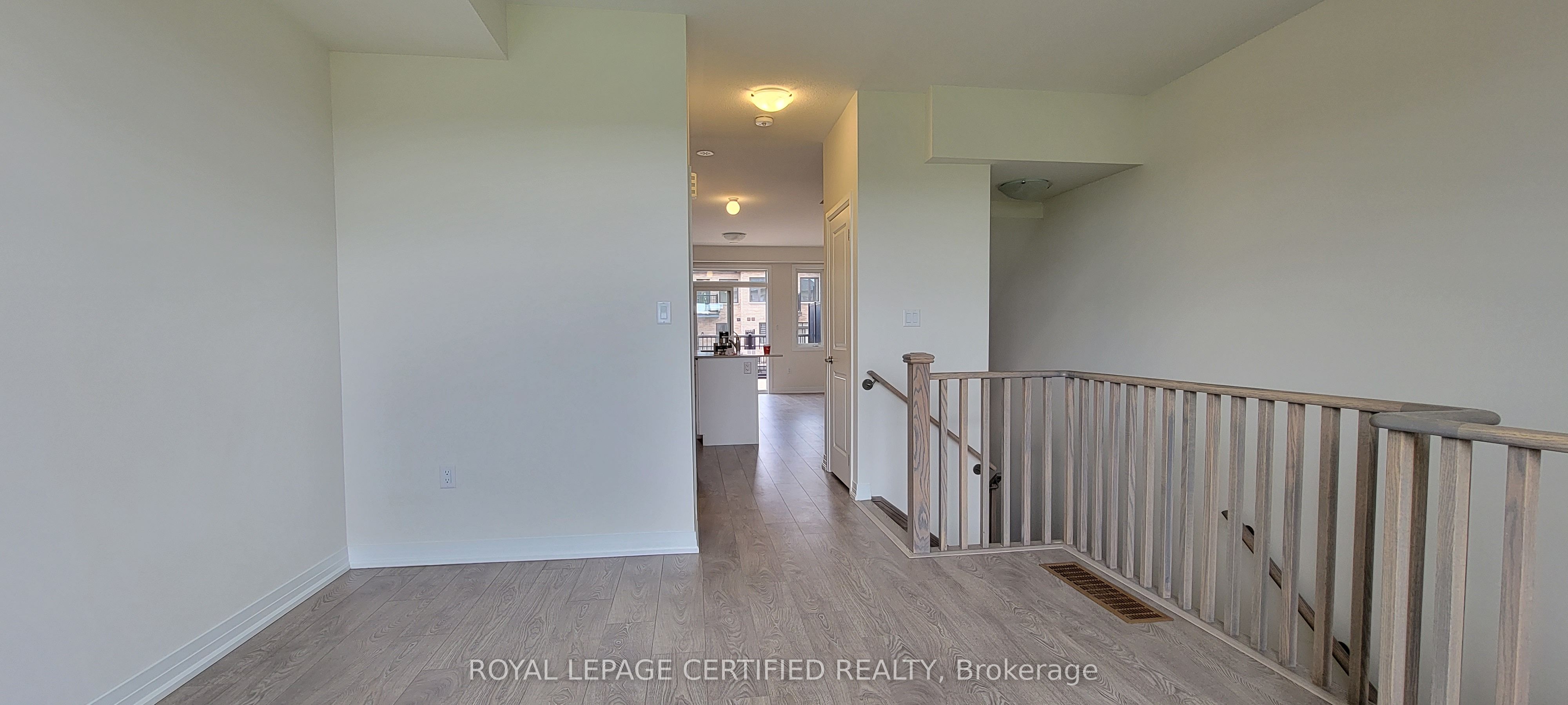 Photo 9 of 31 Cherryhill Lane, Barrie, Painswick South — HOMEH