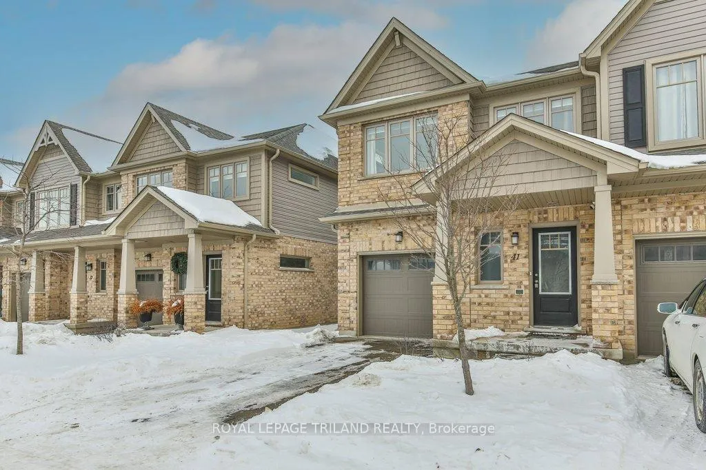 Photo 4 of Unit 41, 2491 Tokala Trail, London, North S — HOMEH