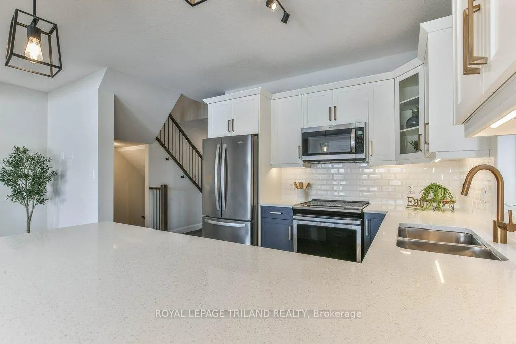 Photo 16 of Unit 41, 2491 Tokala Trail, London, North S — HOMEH