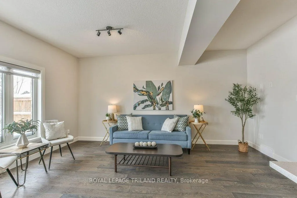 Photo 24 of Unit 41, 2491 Tokala Trail, London, North S — HOMEH