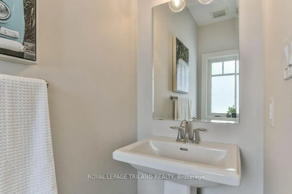 Photo 30 of Unit 41, 2491 Tokala Trail, London, North S — HOMEH