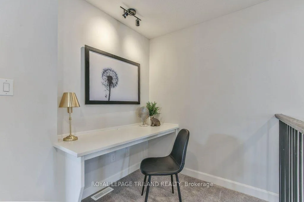 Photo 33 of Unit 41, 2491 Tokala Trail, London, North S — HOMEH