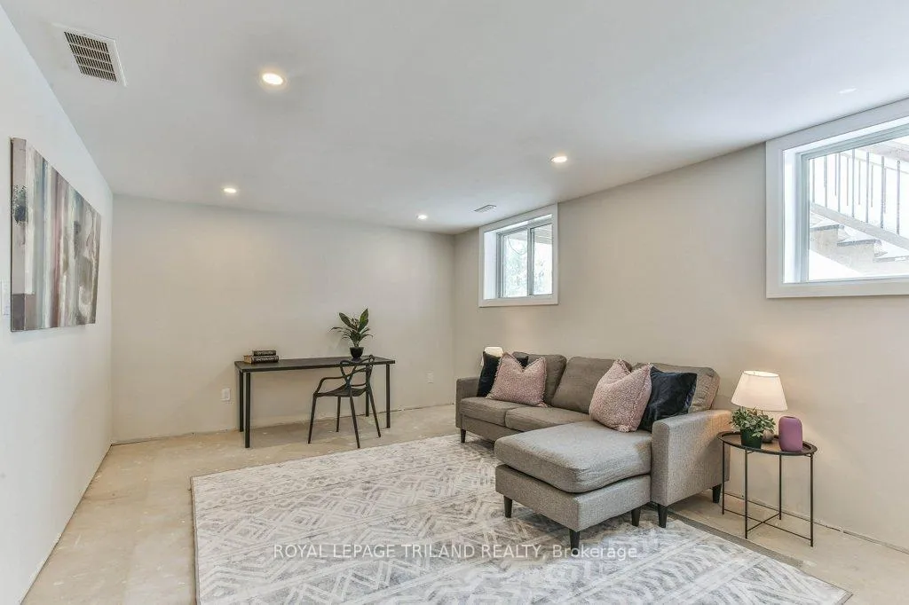 Photo 44 of Unit 41, 2491 Tokala Trail, London, North S — HOMEH