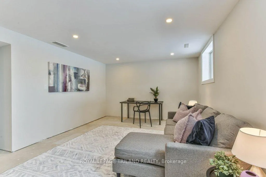 Photo 45 of Unit 41, 2491 Tokala Trail, London, North S — HOMEH