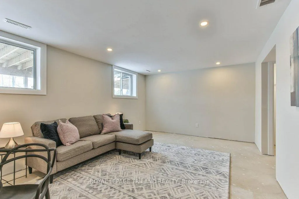 Photo 46 of Unit 41, 2491 Tokala Trail, London, North S — HOMEH