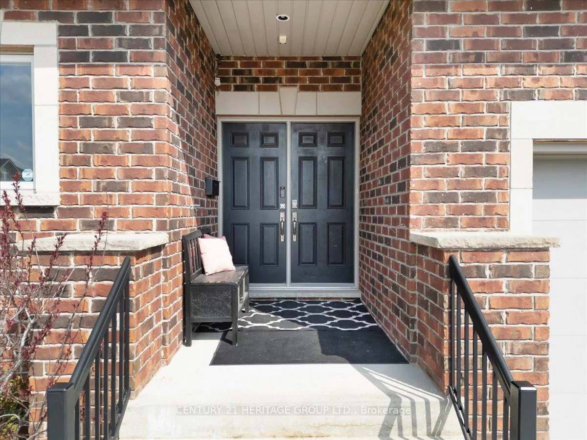 Photo 2 of 340 Old Mud Street, Hamilton, Stoney Creek Mountain — HOMEH