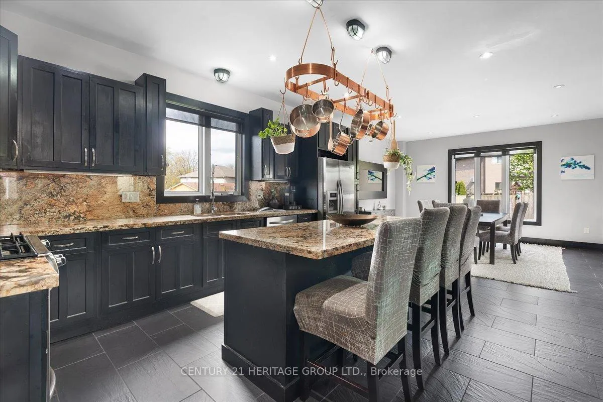 Photo 4 of 340 Old Mud Street, Hamilton, Stoney Creek Mountain — HOMEH