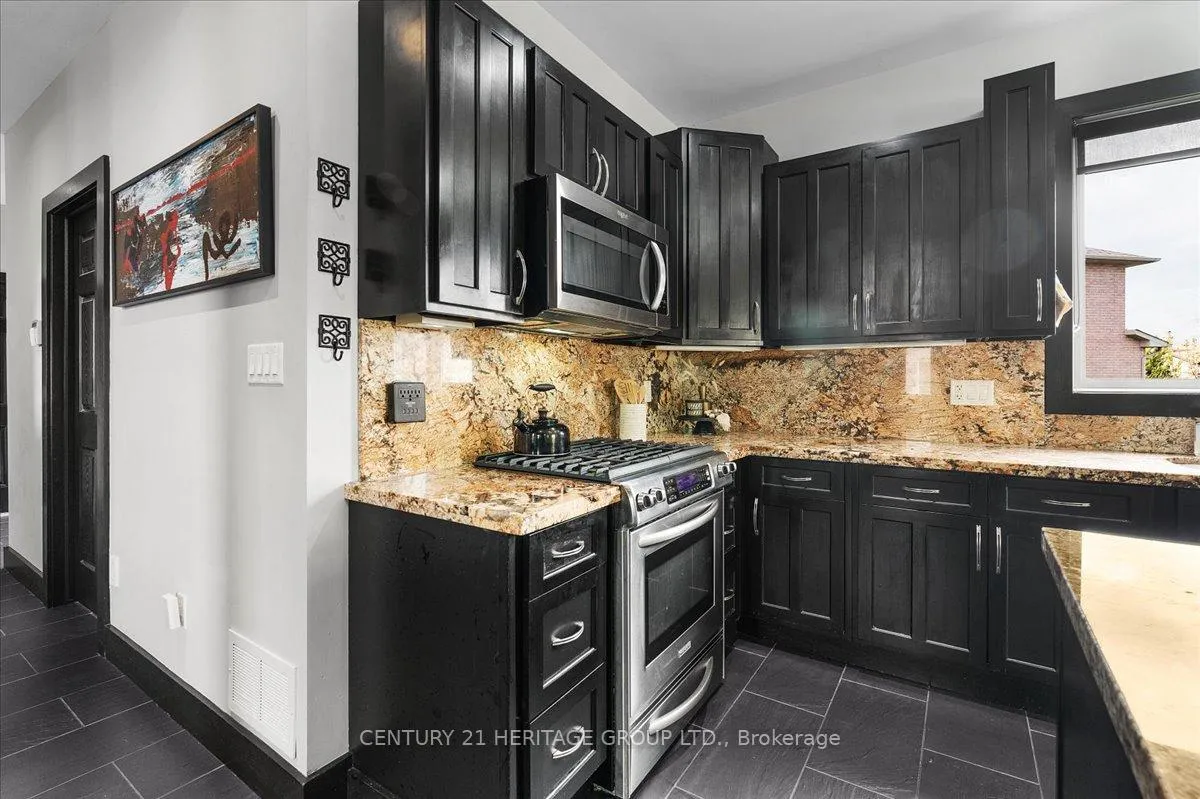 Photo 5 of 340 Old Mud Street, Hamilton, Stoney Creek Mountain — HOMEH