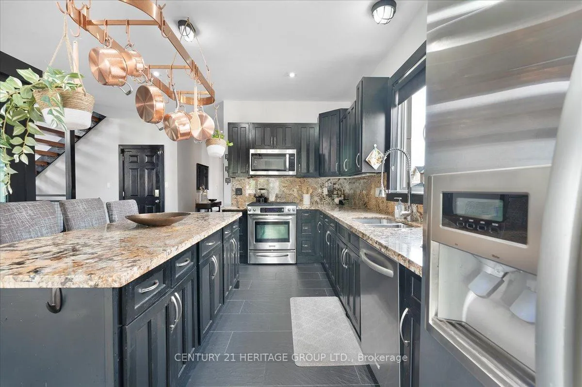 Photo 7 of 340 Old Mud Street, Hamilton, Stoney Creek Mountain — HOMEH