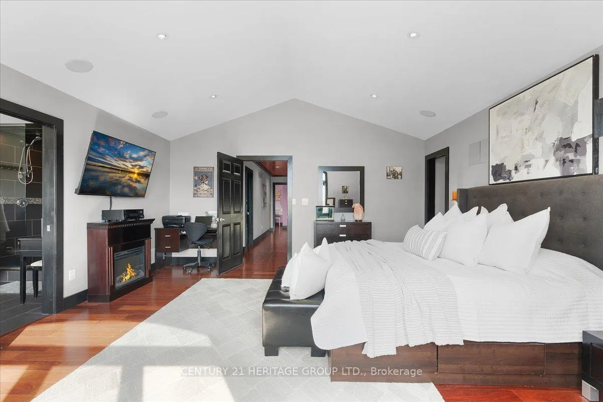 Photo 24 of 340 Old Mud Street, Hamilton, Stoney Creek Mountain — HOMEH